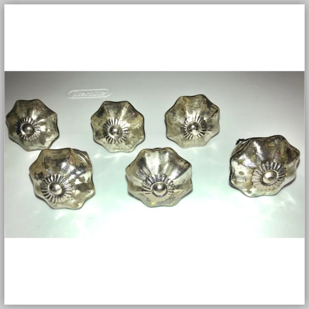 🎉HP🎉 ANTHROPOLOGIE Mercury Glass Melon Vintage Look Cabinet Knobs Set of 9 - Picture 6 of 8
